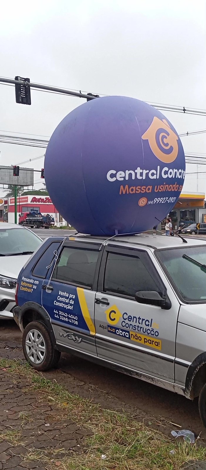 Carro InflaUp com blimp rooftop Central Concretos